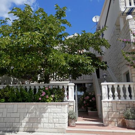 Apartments Hrgovic ロゴズニッツァ エクステリア 写真