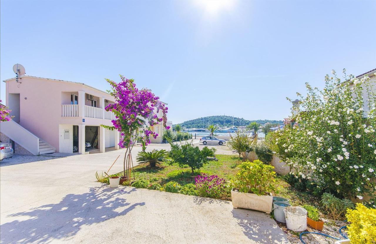 Apartments Hrgovic ロゴズニッツァ エクステリア 写真