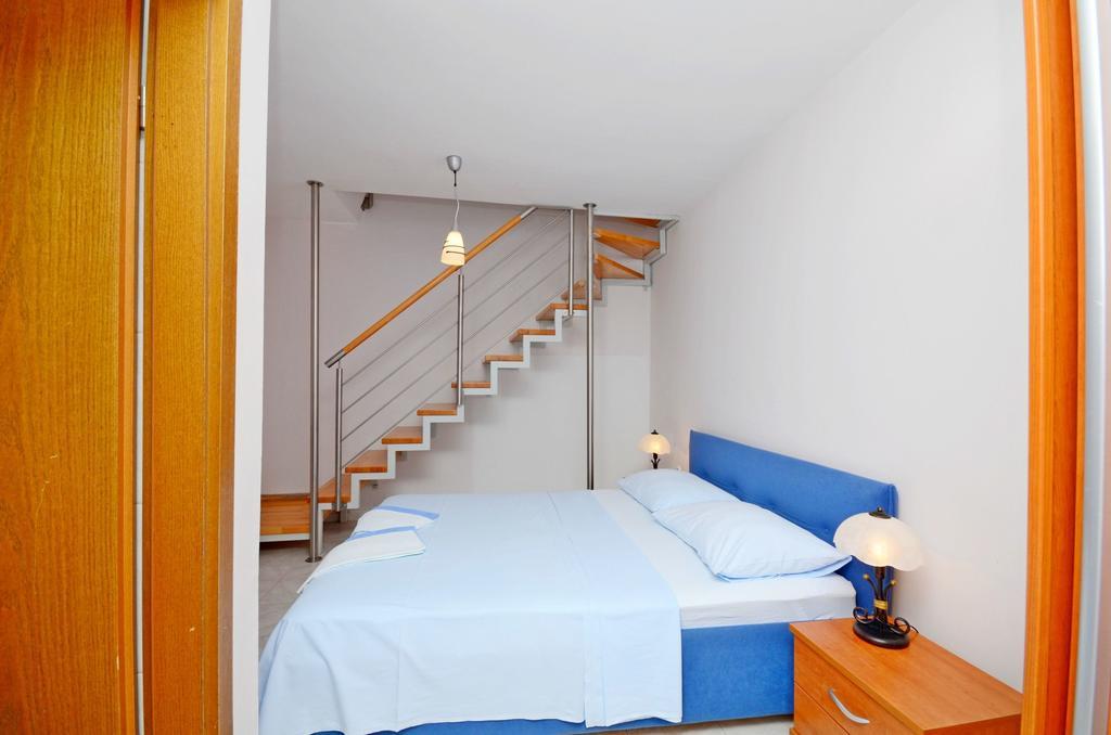 Apartments Hrgovic ロゴズニッツァ エクステリア 写真