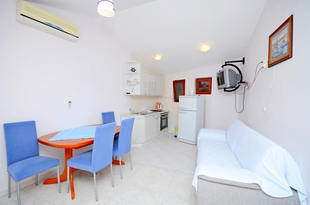 Apartments Hrgovic ロゴズニッツァ エクステリア 写真